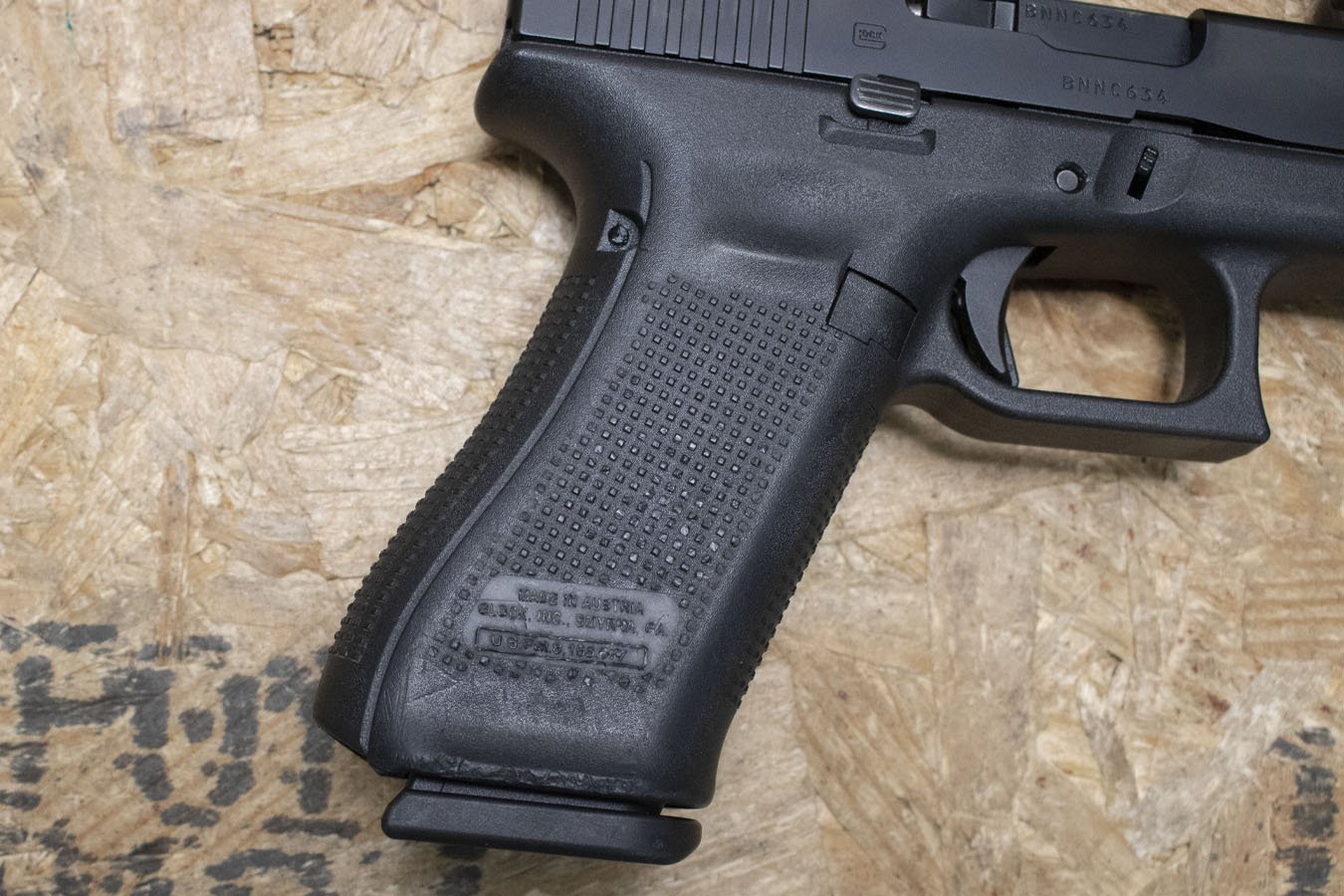 GLOCK 17 Gen5 9mm Police Trade-In Pistols (Fair Condition)